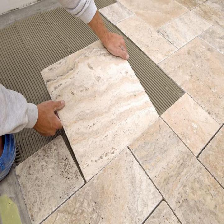 Instalación de pisos con mayolica, vinil, etc